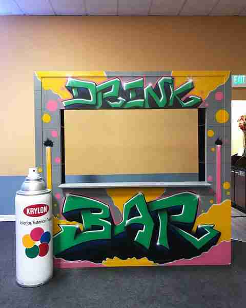 graffiti drink bar 2